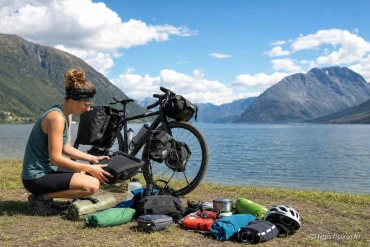 Voyager à vélo : guide débutant pour préparer ses premières étapes
